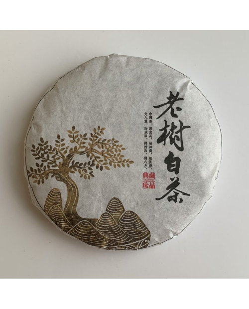 Білий чай Велике старе дерево млинець 2019 рік 100 г Білий чай Велике старе дерево млинець 2019 рік 100 г